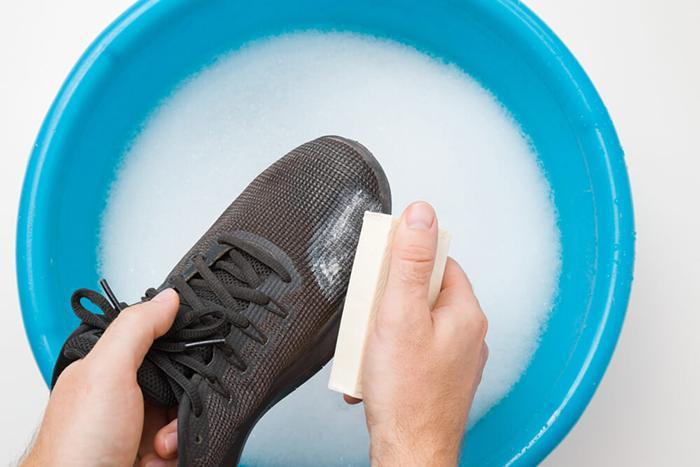 How To Clean Vessi Shoes (2)