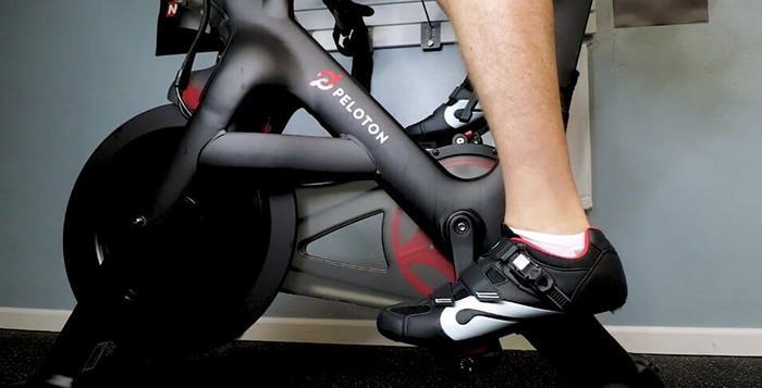 How To Put On Peloton Shoes (4)