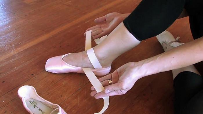 How To Tie A Ballet Shoe (2)