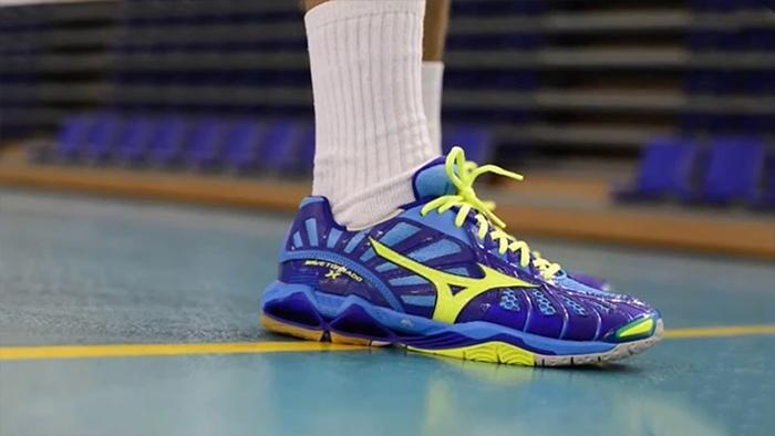 can you wear basketball shoes for volleyball (3)